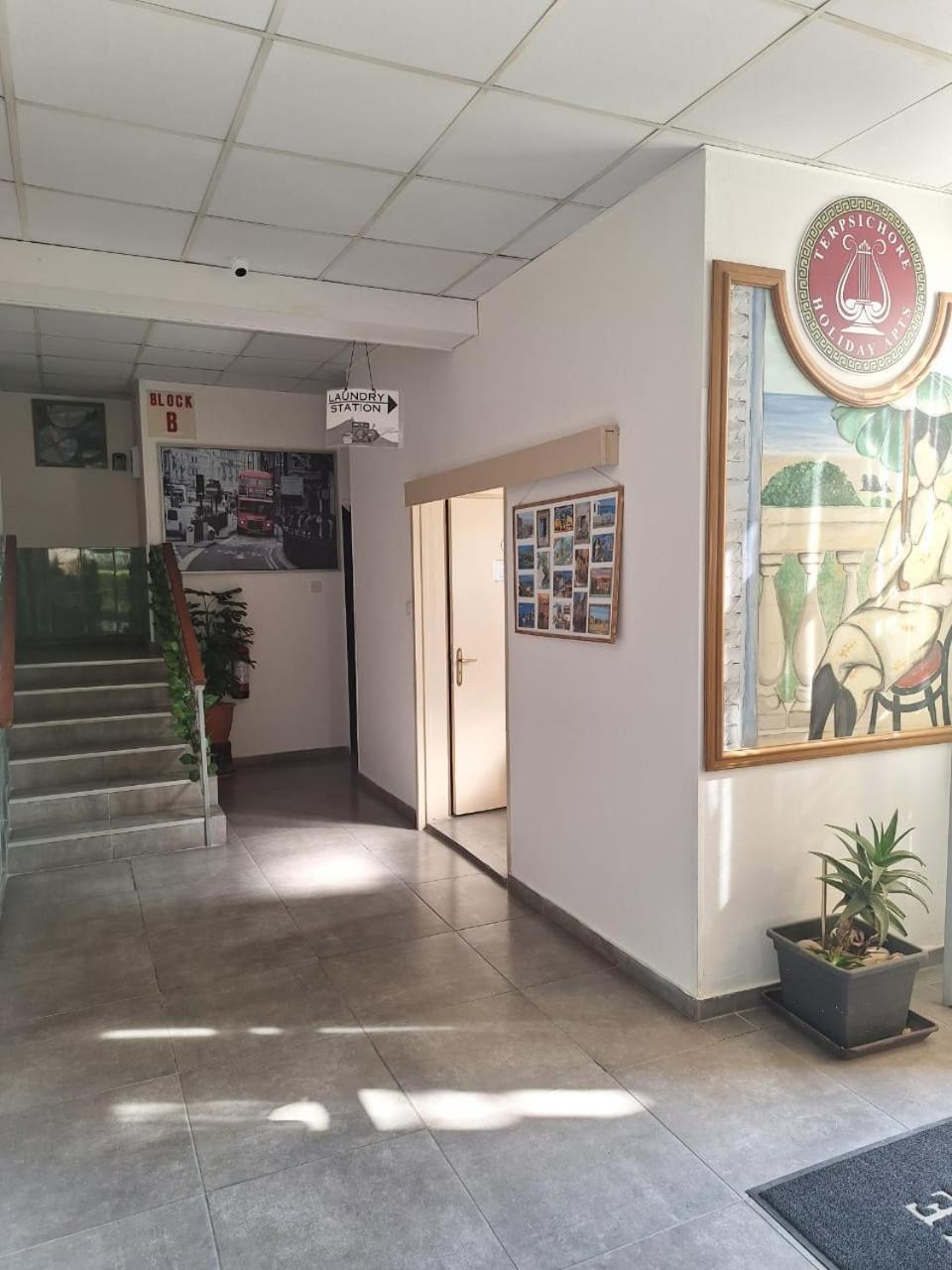 Terpsichore Holiday Apts Limassol Exterior foto